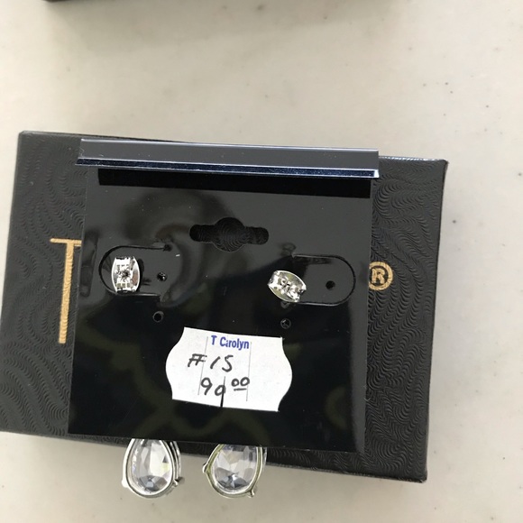 Earrings by T. Carolyn - Picture 4 of 5